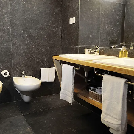 Condes De Azevedo Palace Hotel